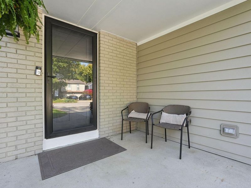 3951 Cypress Creek Drive , Columbus, OH 43228 Photo 5
