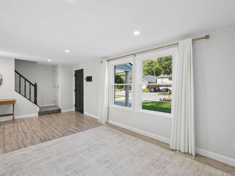 3951 Cypress Creek Drive , Columbus, OH 43228 Photo 8