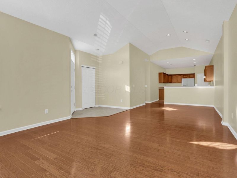 204 Avalon Drive , Unit 27, Heath, OH 43056 Photo 11