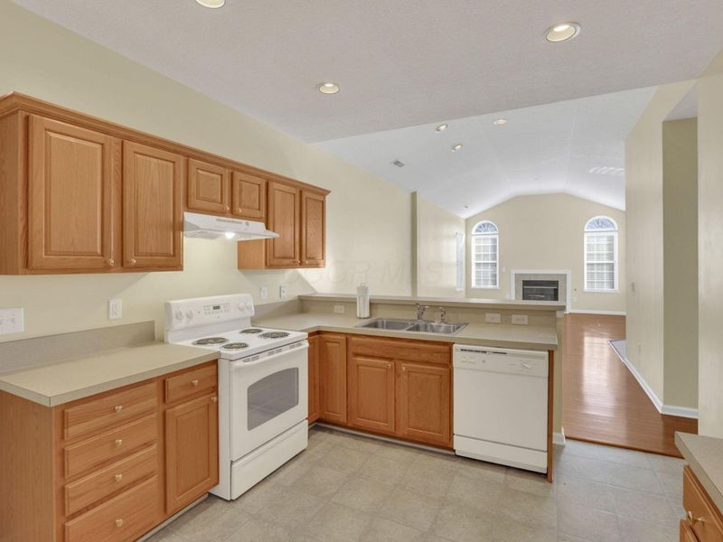 204 Avalon Drive , Unit 27, Heath, OH 43056 Photo 19