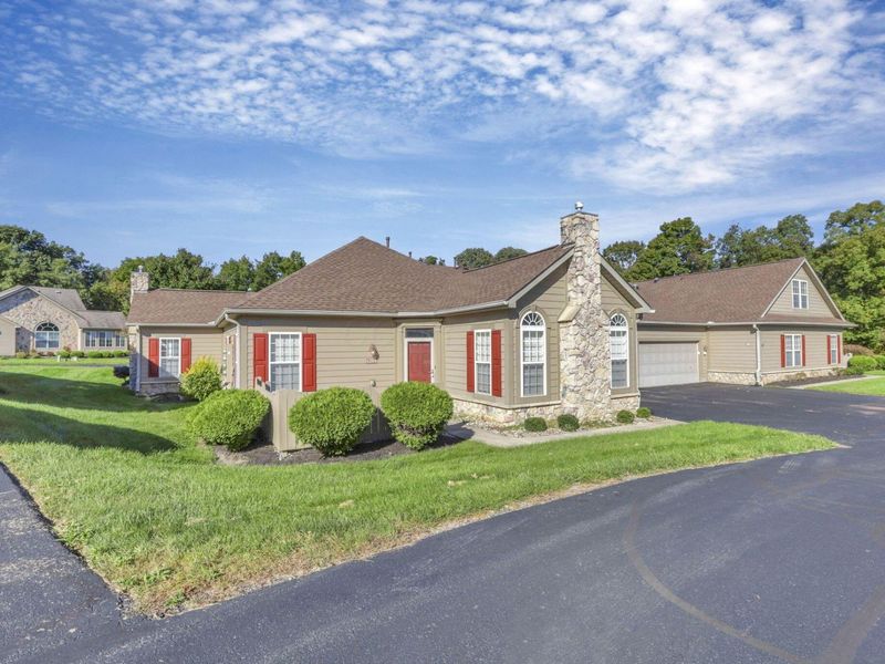 204 Avalon Drive , Unit 27, Heath, OH 43056 Photo 2