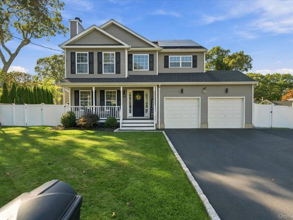 48 Sunrise Drive , Sound Beach, NY 11789