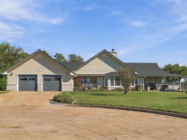 613 Oakridge Court, Covington, OK 73730