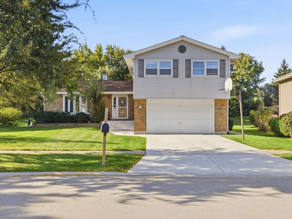 1727 Roosa Lane , Elk Grove Village, IL 60007