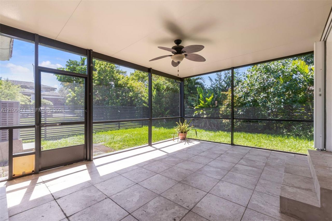 8810 Garland Ave, Surfside, FL 33154 Photo