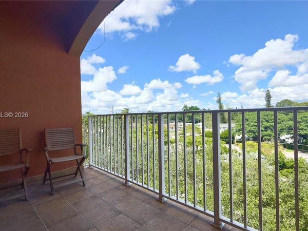 Unit 404, Miami, FL 33161