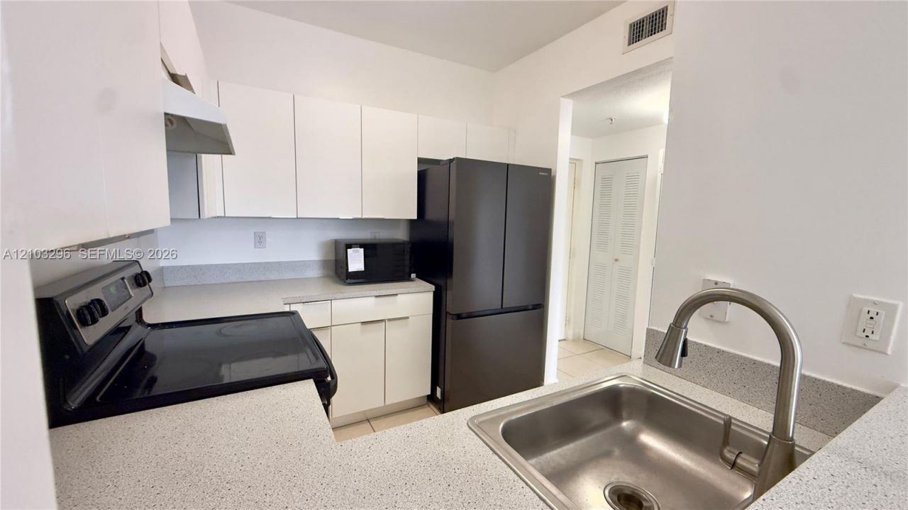 Please Call For Address, Unit 404, Miami, FL 33161 Photo