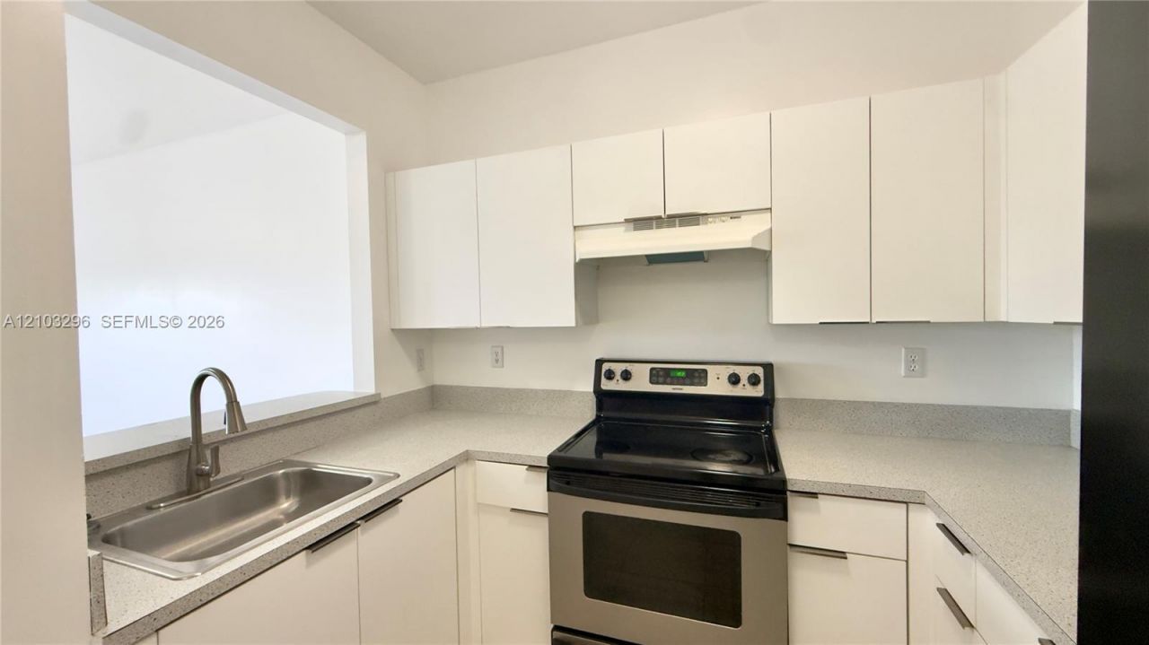 Please Call For Address, Unit 404, Miami, FL 33161 Photo