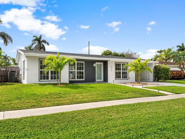 912 SE 16th Pl , Deerfield Beach, FL 33441