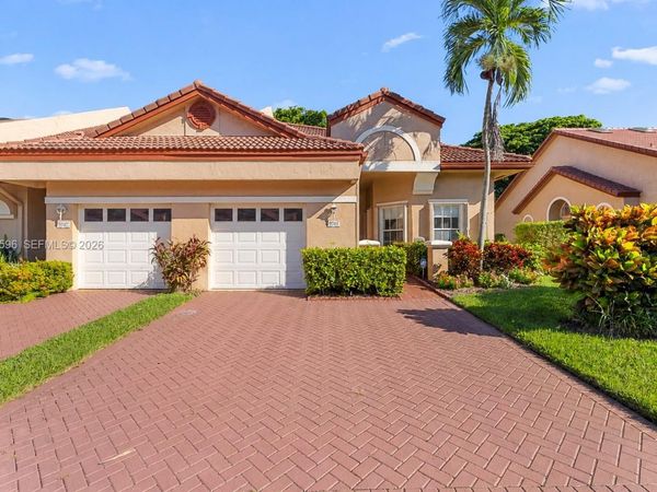 9705 Malvern Dr , Tamarac, FL 33321