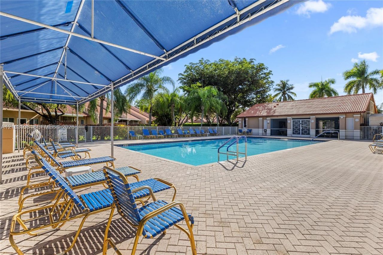 9705 Malvern Dr, Tamarac, FL 33321 Photo