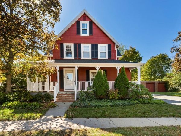 39 Forest St, Winchester, MA 01890
