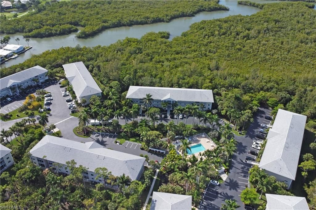 3031 Sandpiper Bay Cir , Unit F106, Naples, FL 34112 Photo