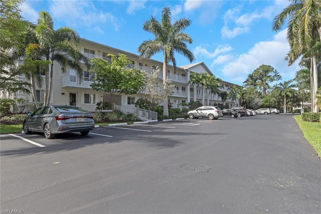 3031 Sandpiper Bay Cir , Unit F106, Naples, FL 34112 Photo
