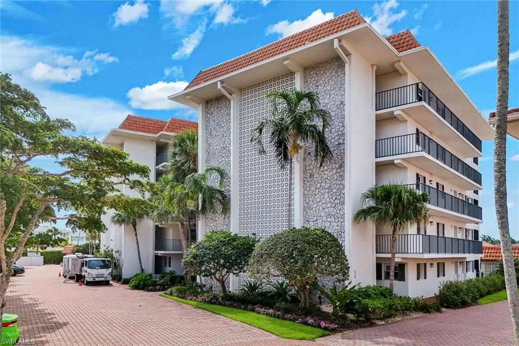 222 Harbour Dr, Unit 312, Naples, FL 34103 Photo
