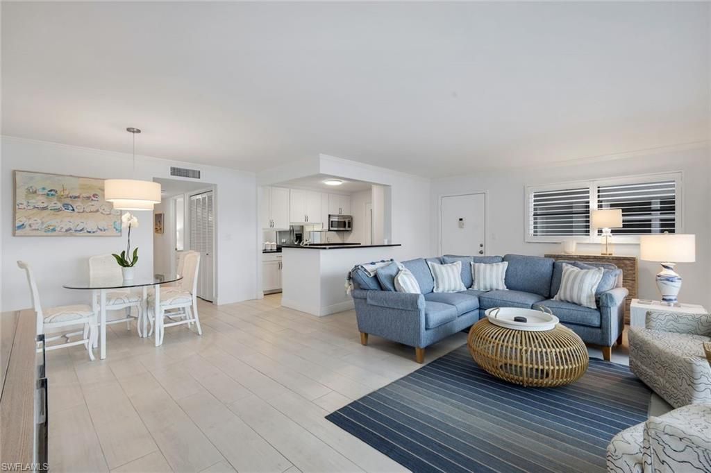 222 Harbour Dr, Unit 312, Naples, FL 34103 Photo