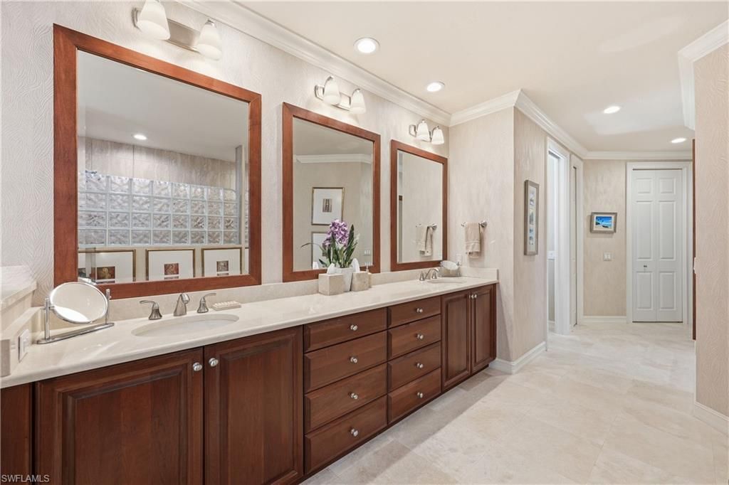 903 Spanish Moss Trl , Naples, FL 34108 Photo