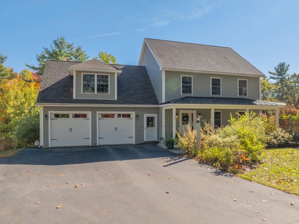 52 Hardy Road, Falmouth, ME 04105
