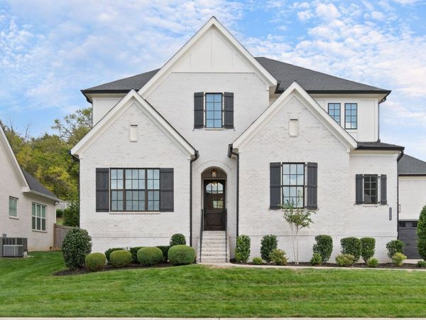 2236 Brakeman Ln, Thompsons Station, TN 37179