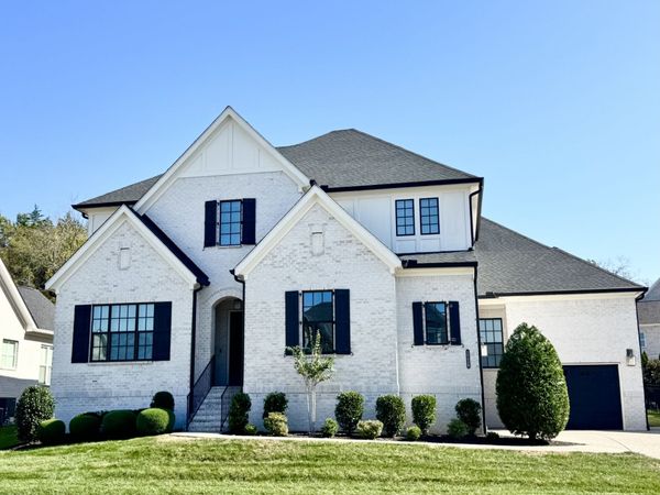 2236 Brakeman Ln, Thompsons Station, TN 37179