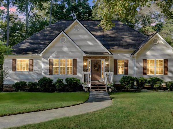301 Calusa Place , Ball Ground, GA 30107
