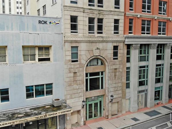 111 E Flagler St , Unit 902, Miami, FL 33131