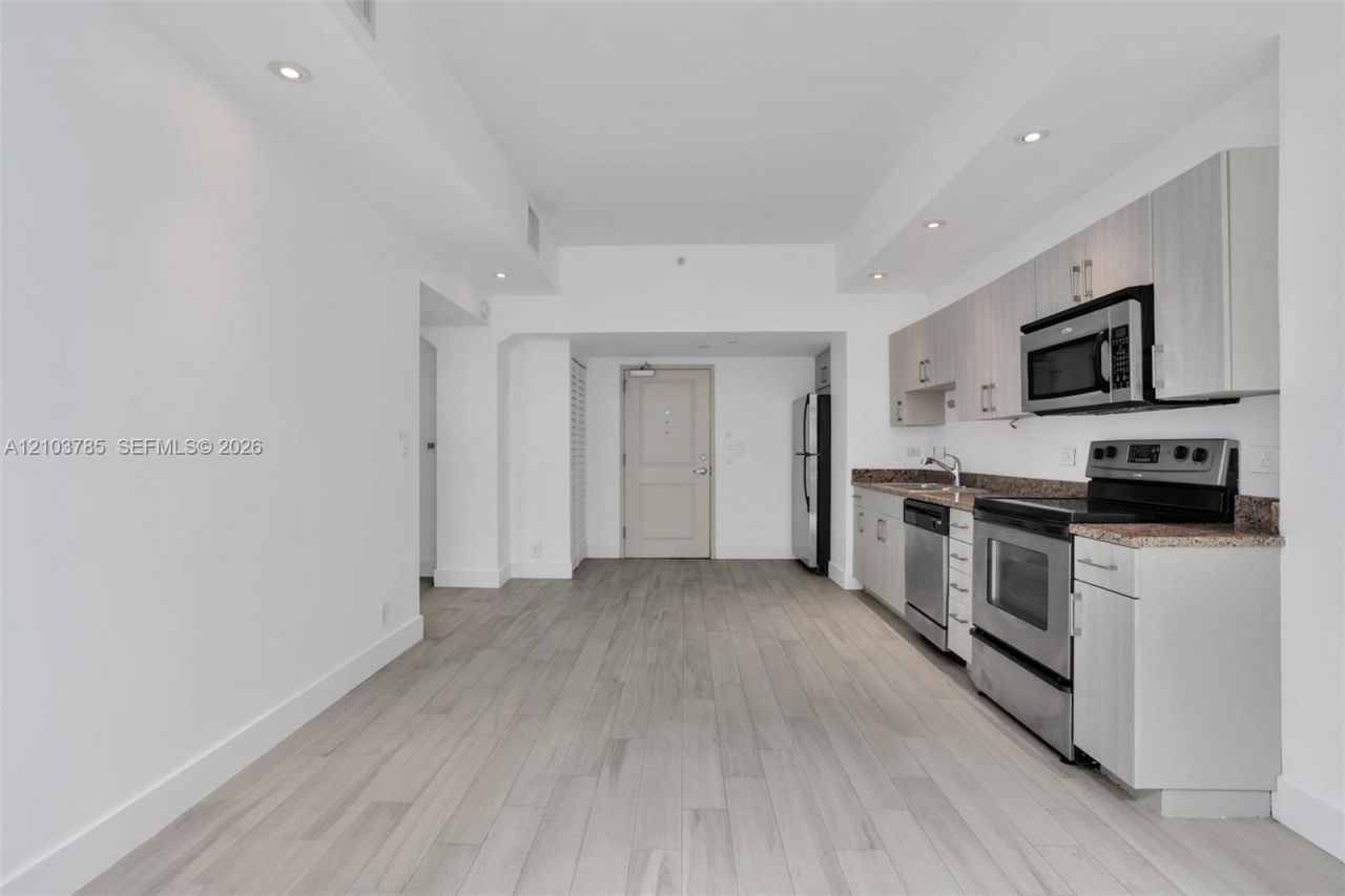 111 E Flagler St , Unit 902, Miami, FL 33131 Photo