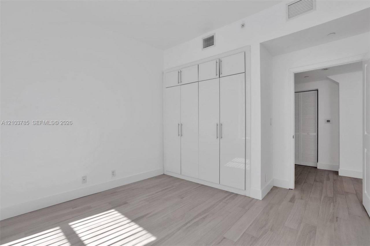 111 E Flagler St , Unit 902, Miami, FL 33131 Photo