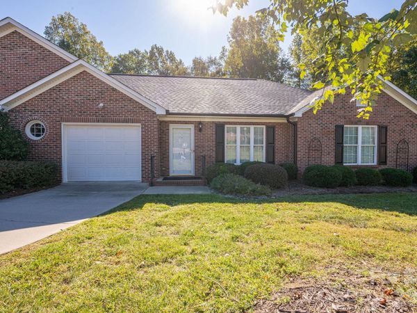 559 Queen Brogan Court, Gastonia, NC 28054