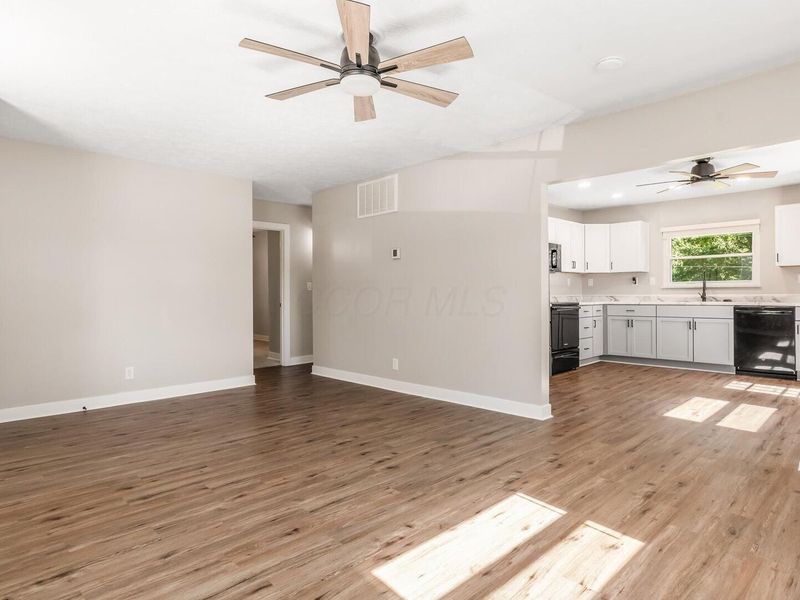 51 5th Avenue SW, Etna, OH 43062 Photo 8