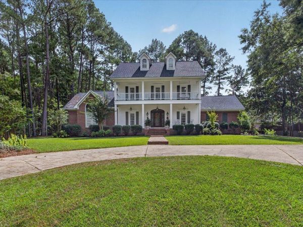 19 Magnolia, Hattiesburg, MS 39402