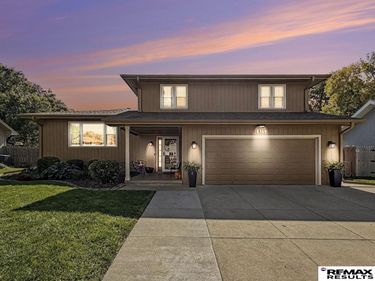 815 Gayle Street, Papillion, NE 68046
