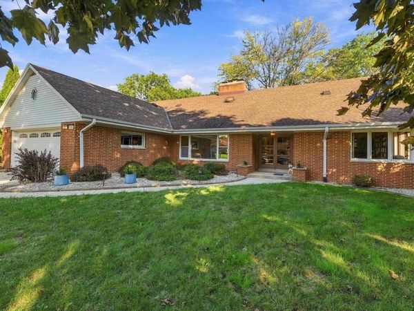 409 Parkway DRIVE, South Milwaukee, WI 53172
