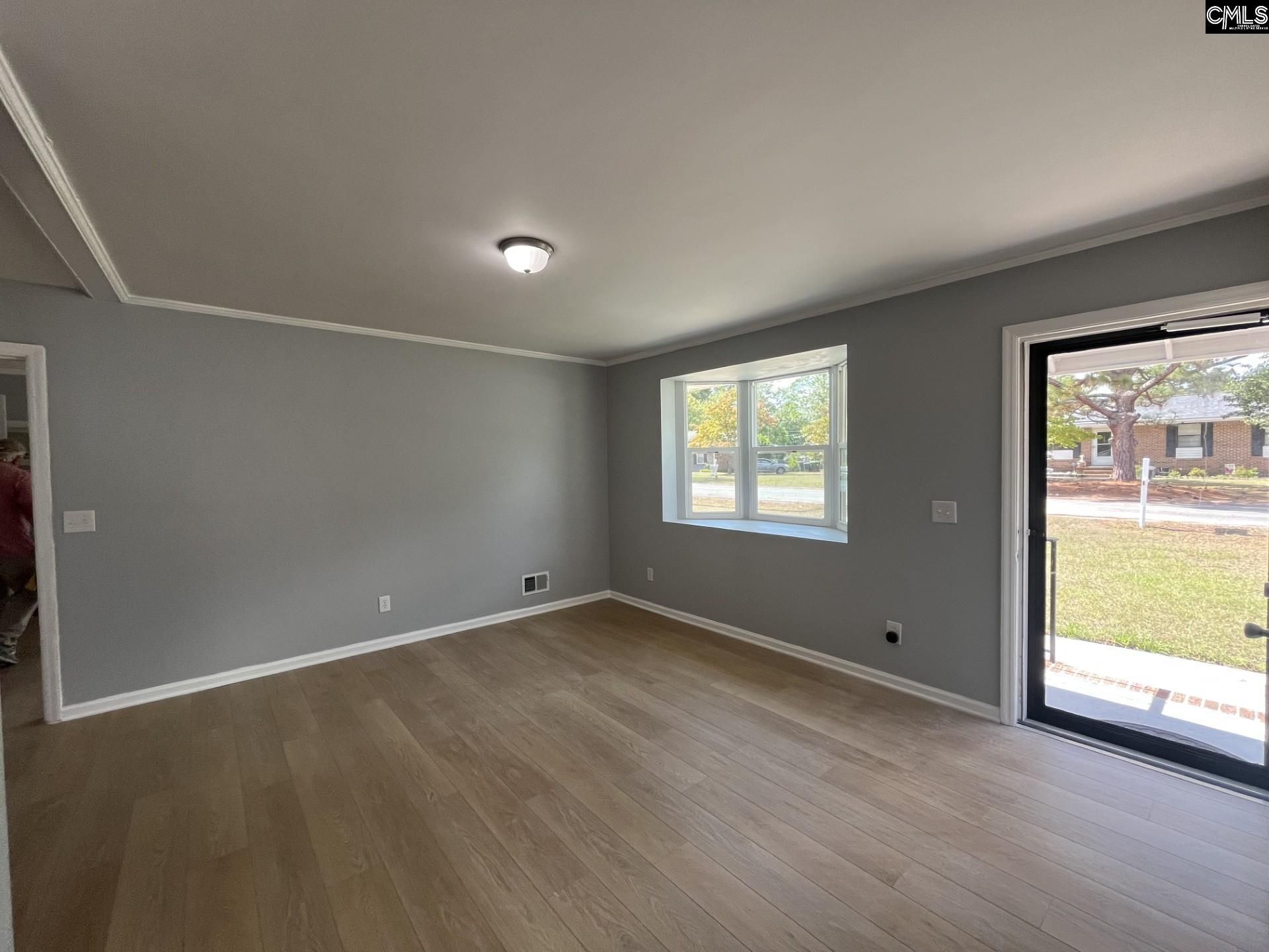 4909 Mcdonald Avenue  Photo 4