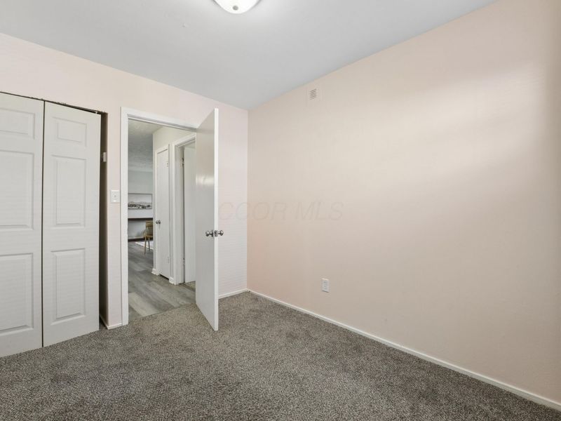 664 Georgian Drive , Columbus, OH 43228 Photo 17