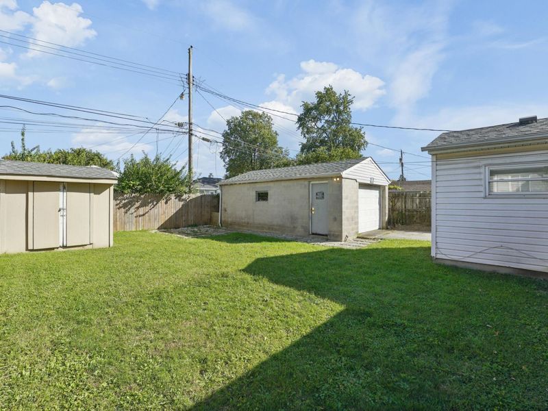 664 Georgian Drive , Columbus, OH 43228 Photo 27