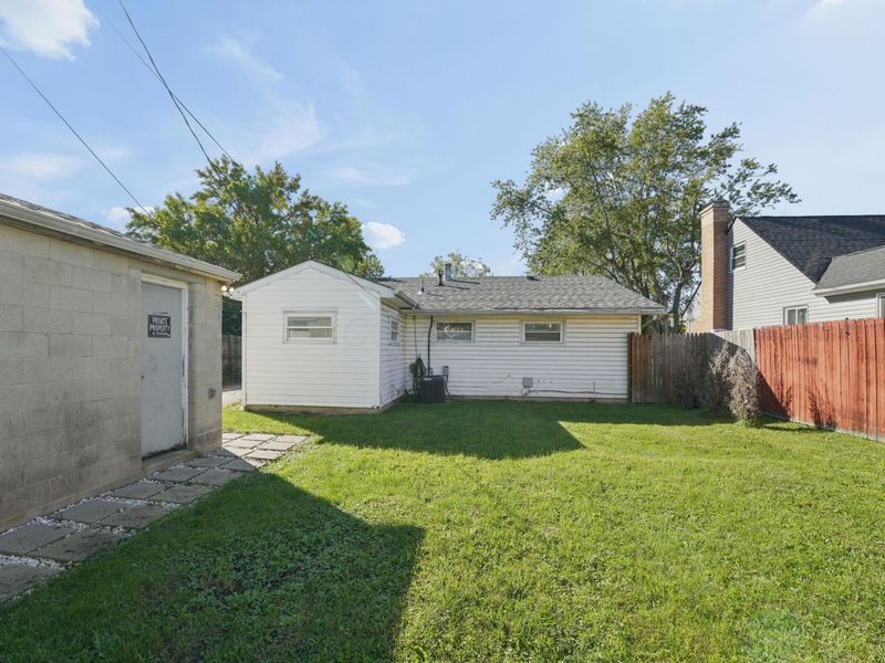 664 Georgian Drive , Columbus, OH 43228 Photo 28
