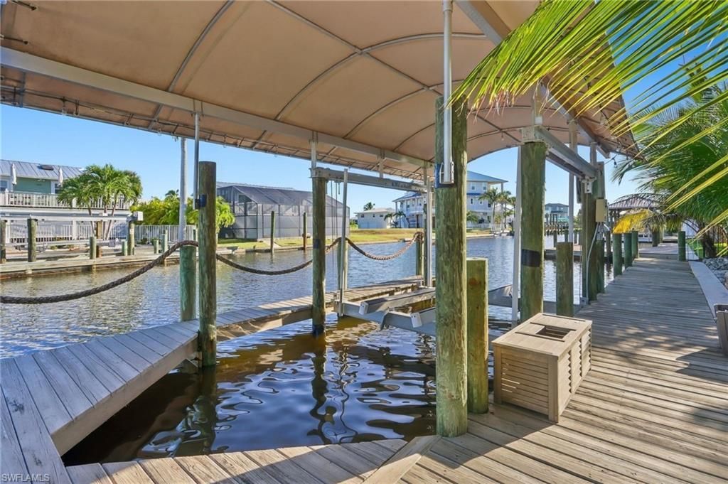 211 Sterling Ave , Fort Myers Beach, FL 33931 Photo