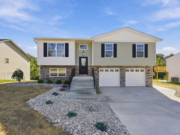 1099 Compton Road, Springfield Twp., OH 45231