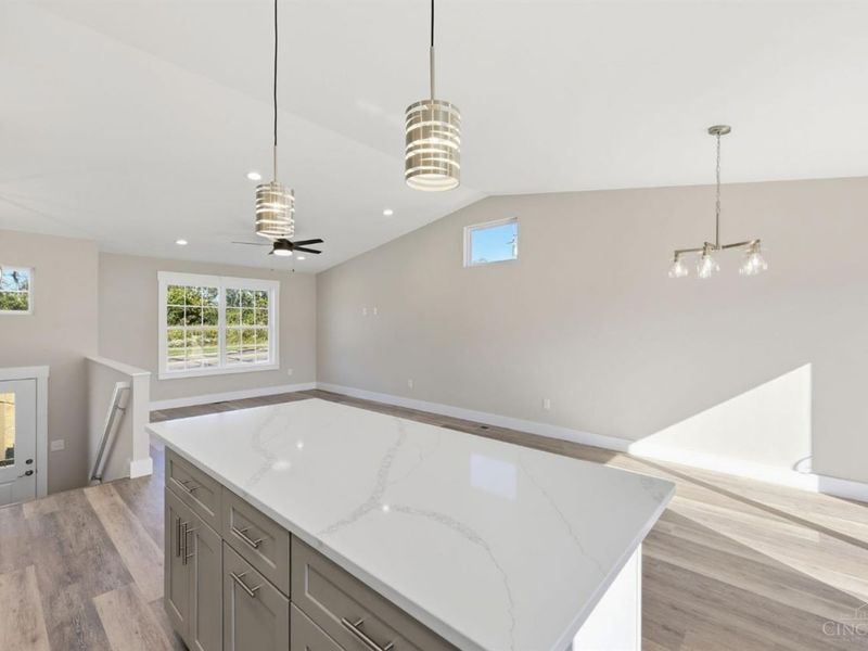 1099 Compton Road, Springfield Township, OH 45231 Photo 13