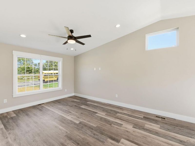 1099 Compton Road, Springfield Township, OH 45231 Photo 8