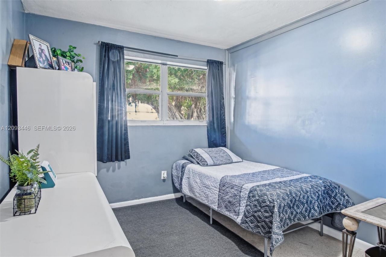 6641 Fillmore St , Hollywood, FL 33024 Photo