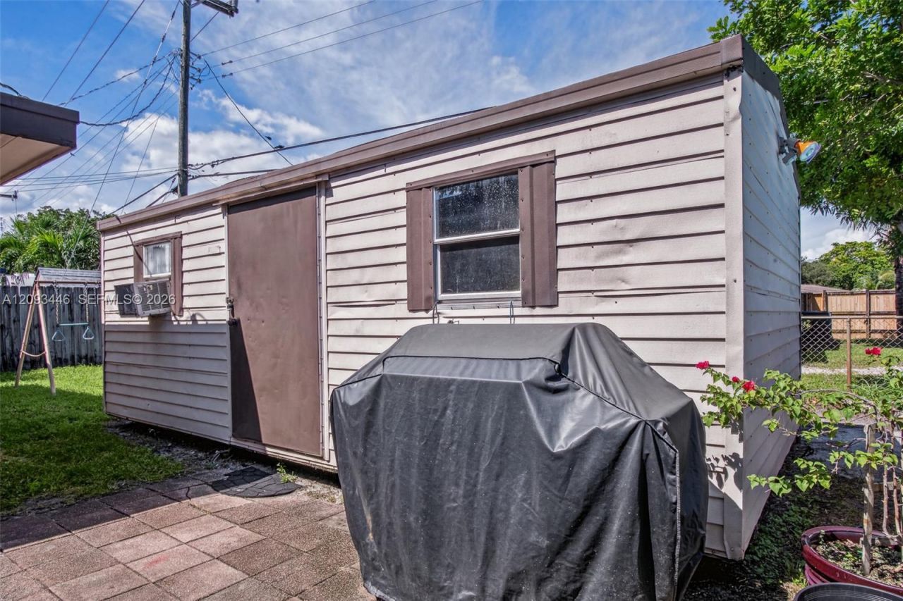 6641 Fillmore St , Hollywood, FL 33024 Photo