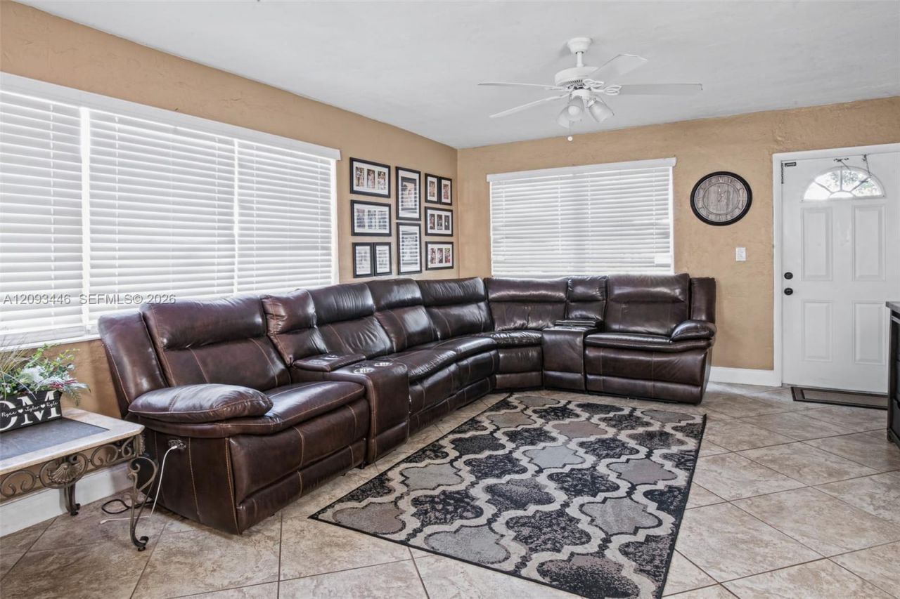 6641 Fillmore St , Hollywood, FL 33024 Photo