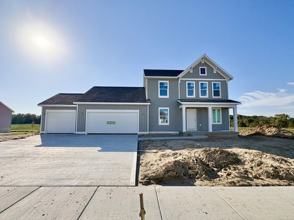7081 Kettle Dale Avenue SE, Alto, MI 49302