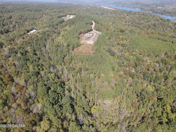 202 Wandering Way , Parsons, TN 38363