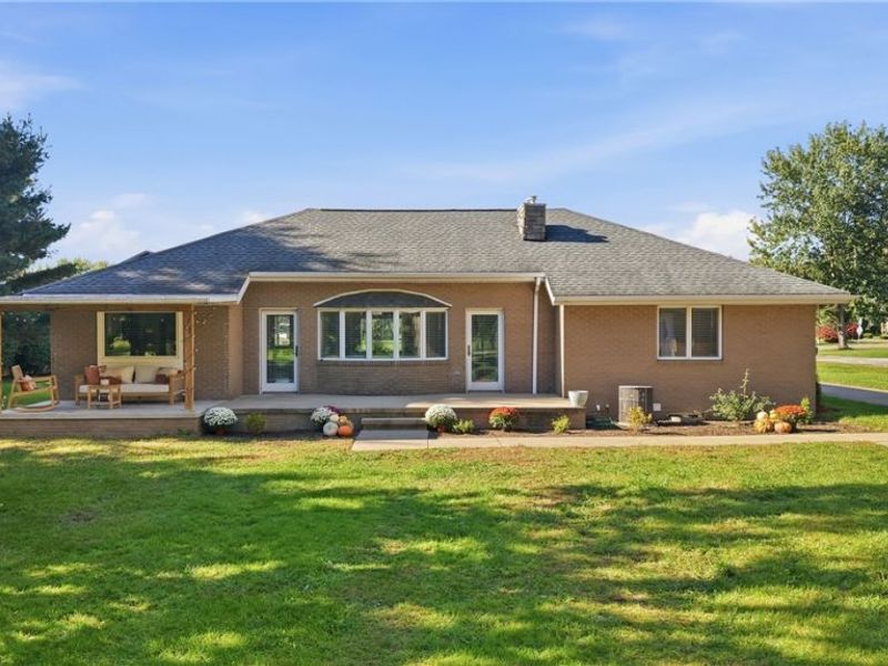1055 Colonial Drive, Salem, OH 44460 Photo 5