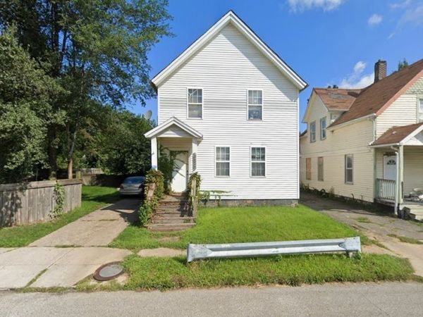 6525 Hoppensack Avenue, Cleveland, OH 44127