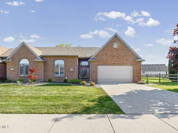 14806 Lake Winds Drive , Perrysburg, OH 43551