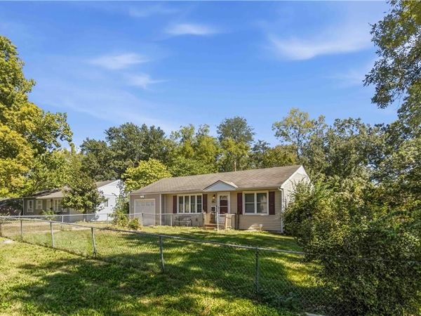 9643 McGee Street, Kansas City, MO 64114